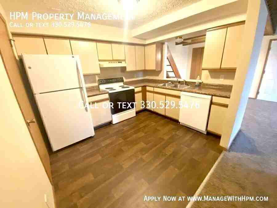 1876 Ledgewood Blvd Ne - Photo 3 of 9