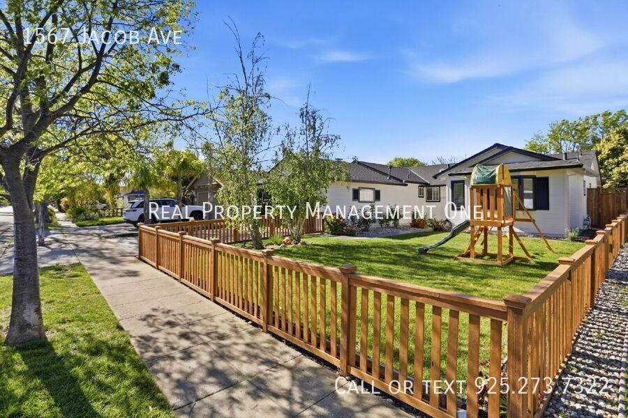 1567 Jacob Ave - Photo 6 of 39