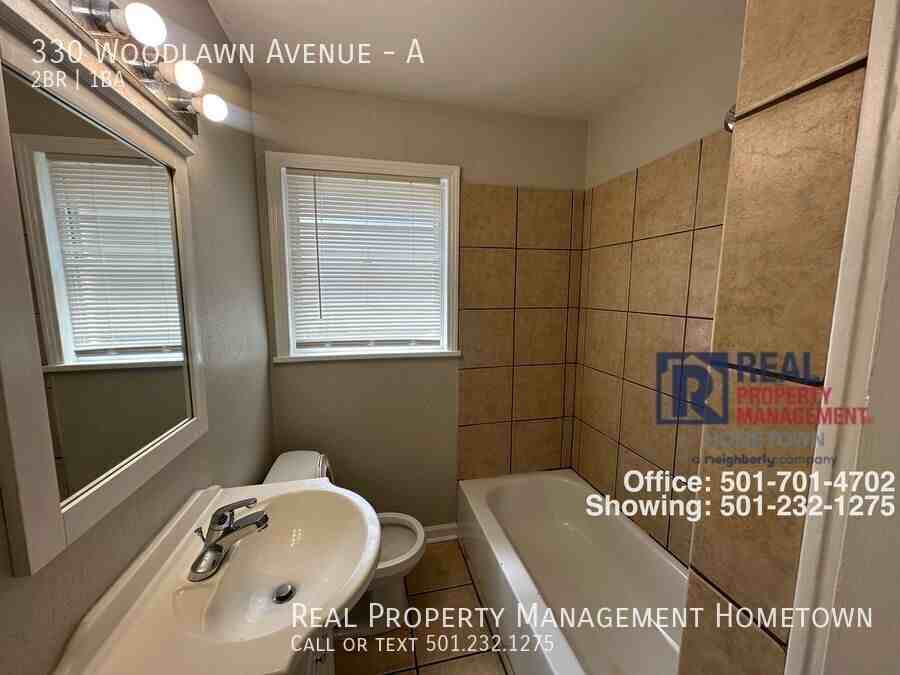 330 Woodlawn Ave #A - Photo 6 of 10
