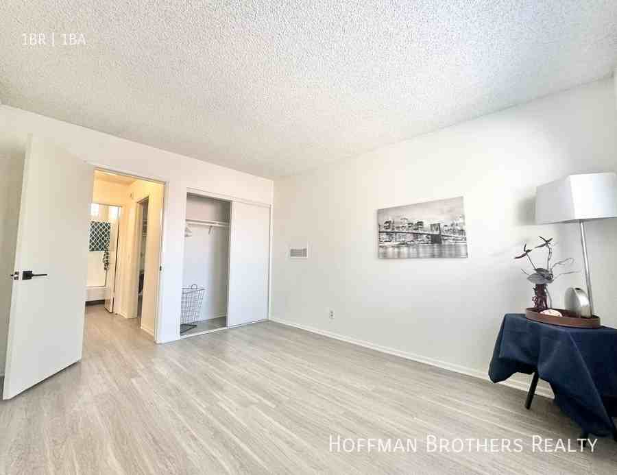 18545 Burbank Blvd #20 - Photo 4 of 8