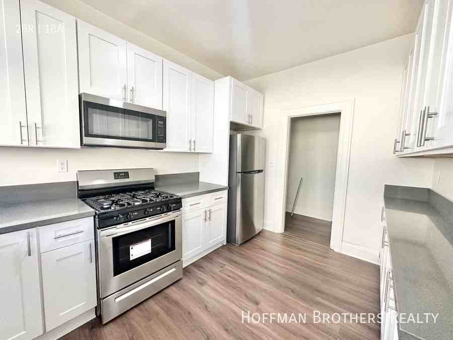 1838 N Wilton Pl #6 - Photo 5 of 13