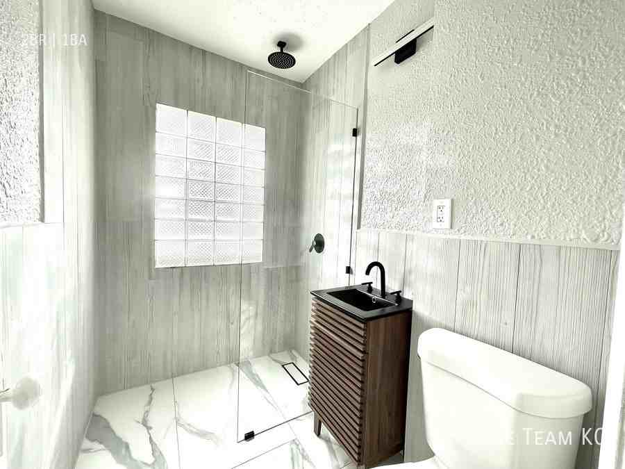 1114 W 45th St #1116-3 - Photo 7 of 10