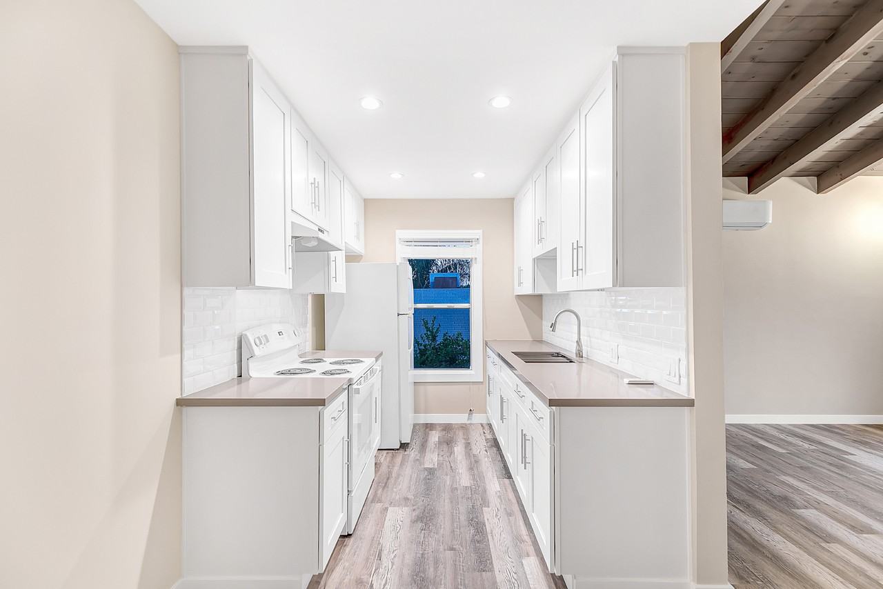 3831 Beethoven St #2 - Photo 6 of 15
