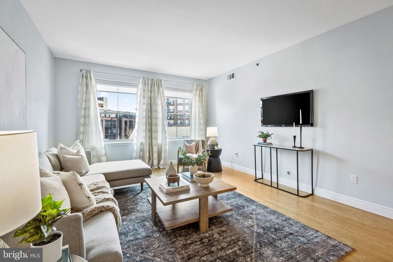 960 Fell Street, Unit 960 - Photo 2 of 14