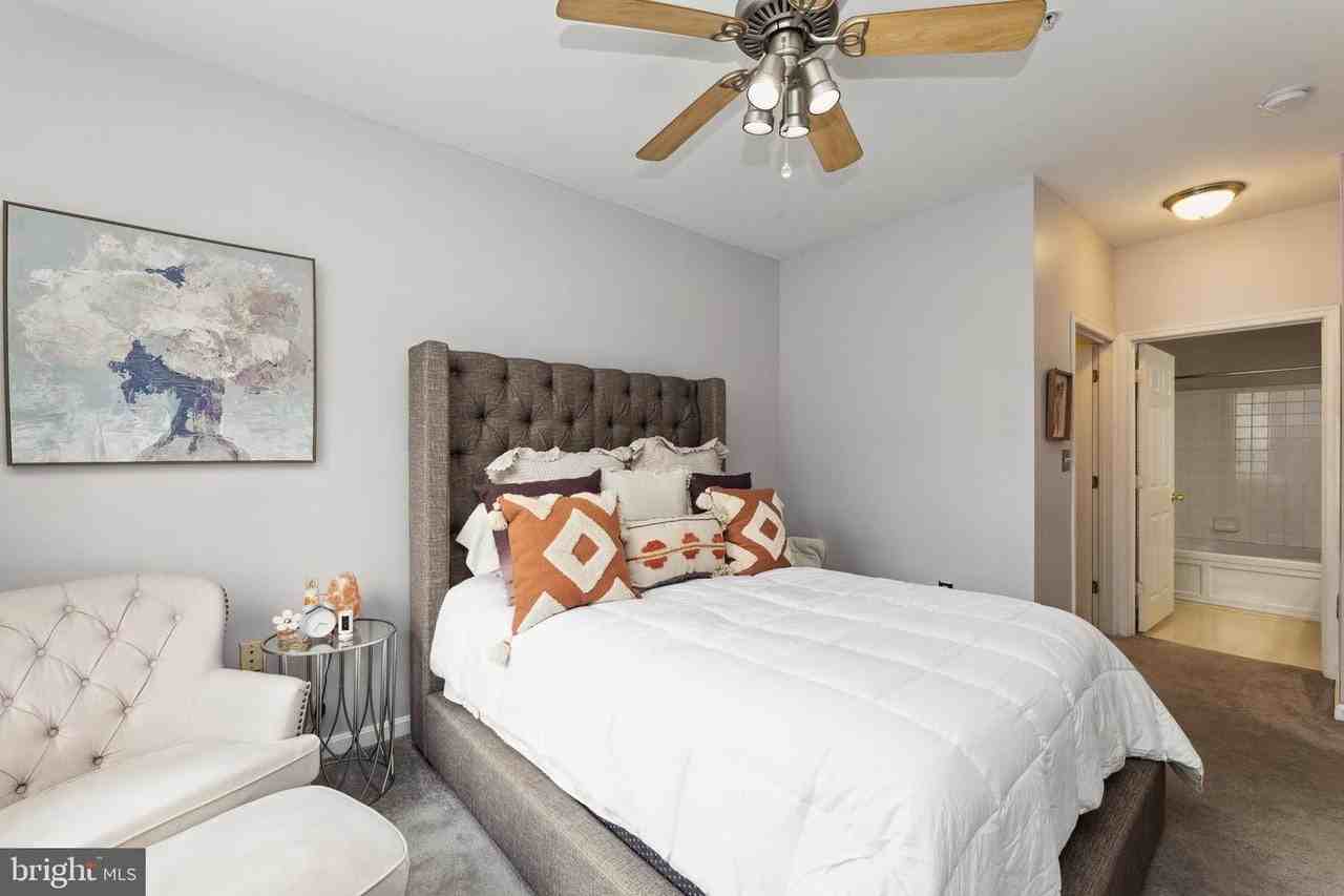 15605 Everglade Lane, Unit 15605 - Photo 5 of 11