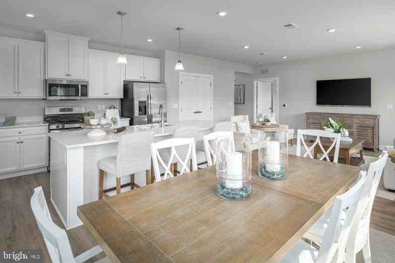 10391 Resort Road, Unit 10391 - Photo 7 of 11