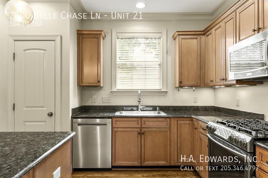 2800 Belle Chase Ln #21 - Photo 5 of 35