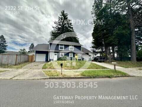 2322 Se 7th St - Photo 2 of 37