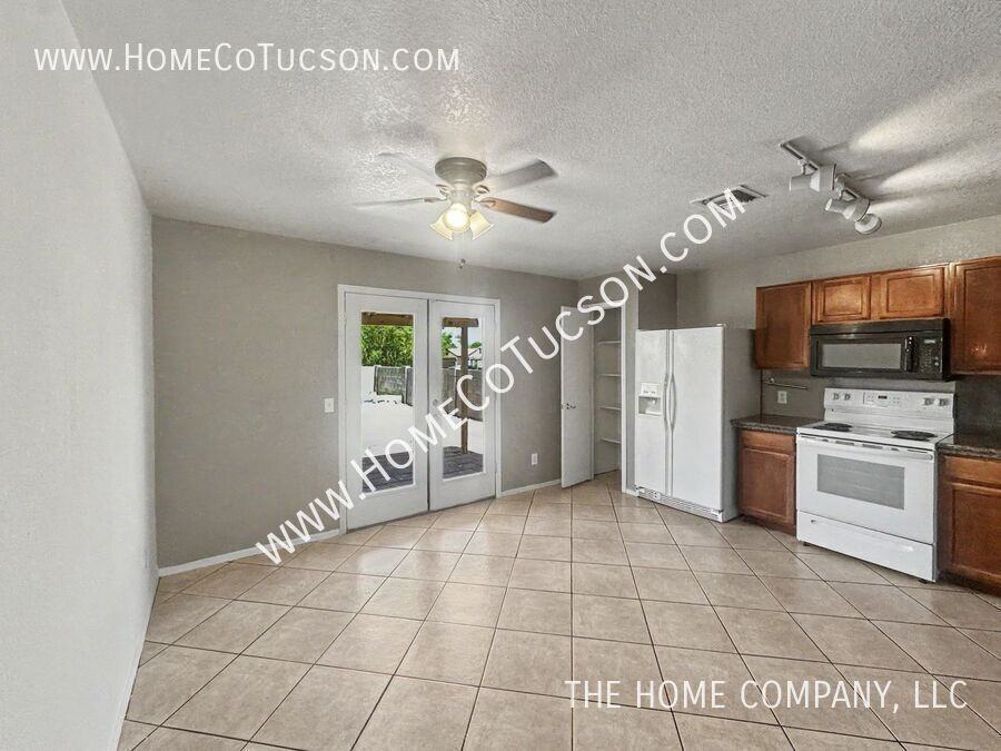 2755 E Liverpool Dr - Photo 6 of 16