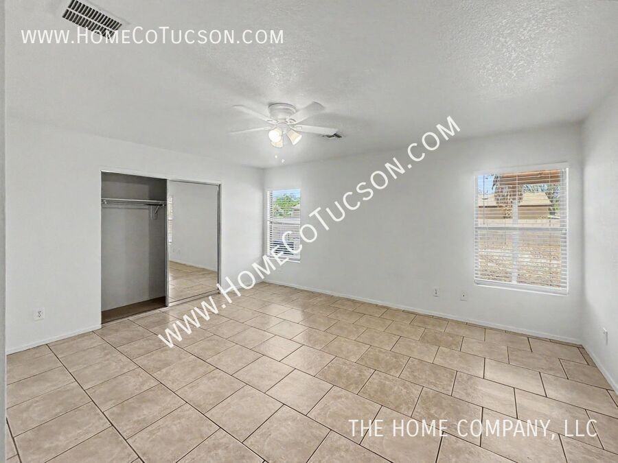 2755 E Liverpool Dr - Photo 7 of 16
