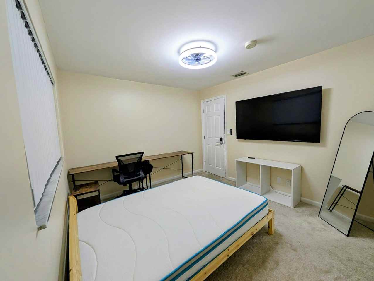 6750 Harding St, Unit Room 1 - Photo 3 of 10