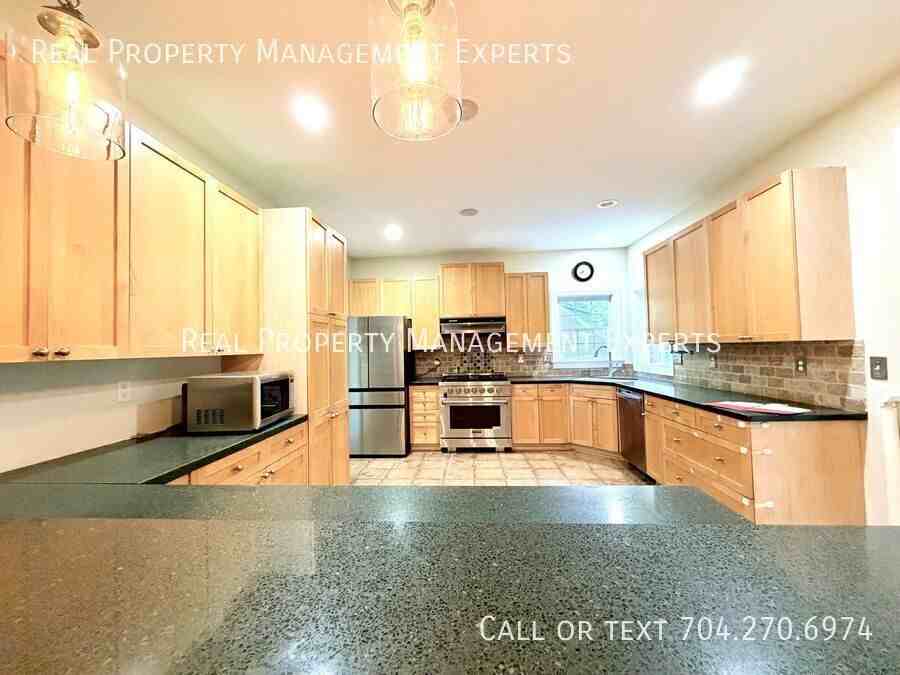 3012 Ed Reid St - Photo 2 of 28