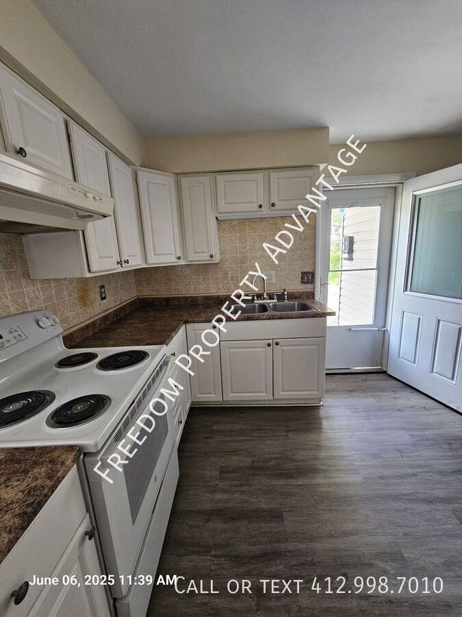 130 Hall Ave - Photo 2 of 26