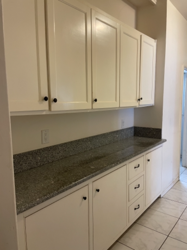 1547 S Wooster St - Photo 3 of 34