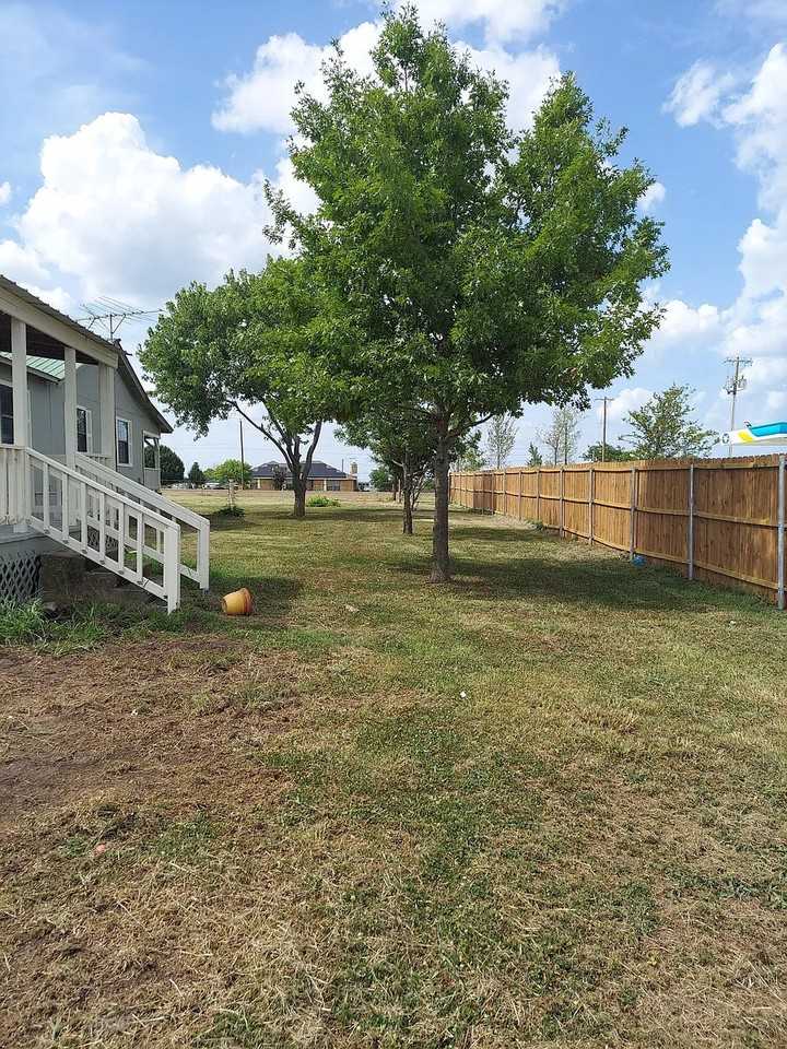 510 East Cook Street - Photo 3 of 22