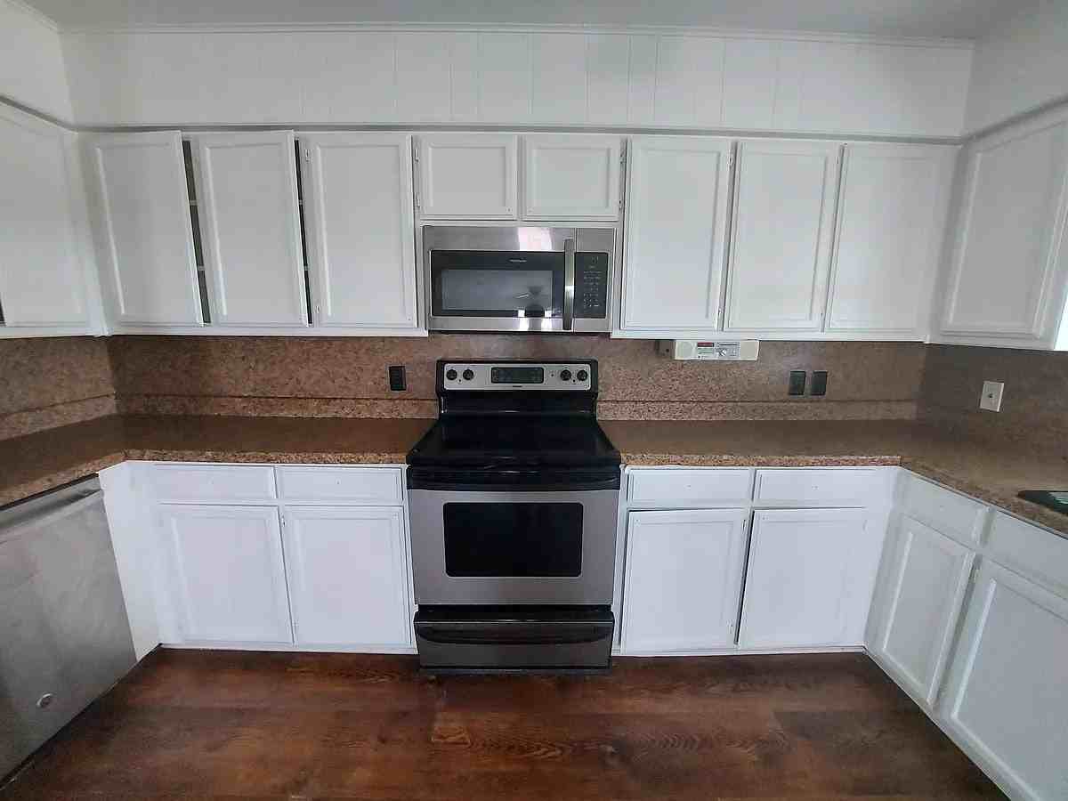 510 East Cook Street - Photo 5 of 22