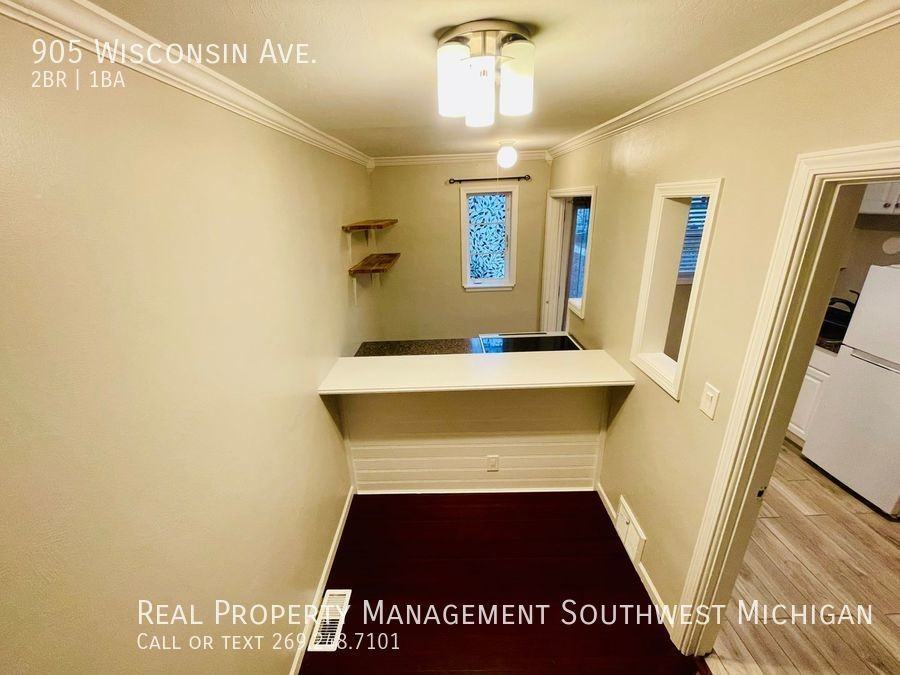 905 Wisconsin Ave - Photo 4 of 20