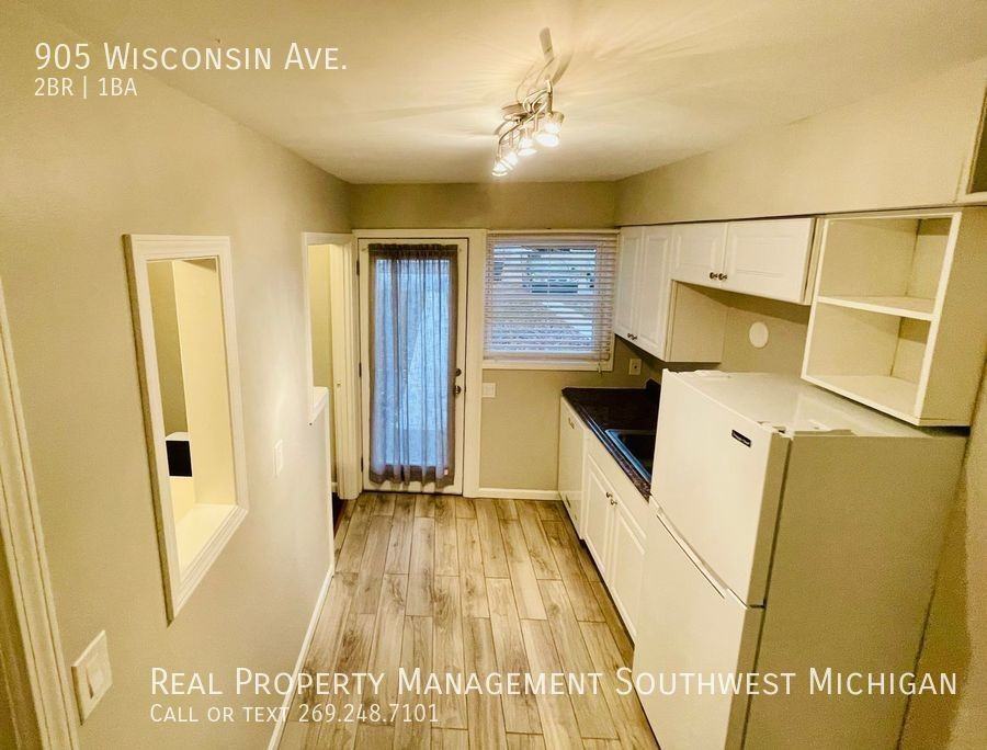 905 Wisconsin Ave - Photo 5 of 20