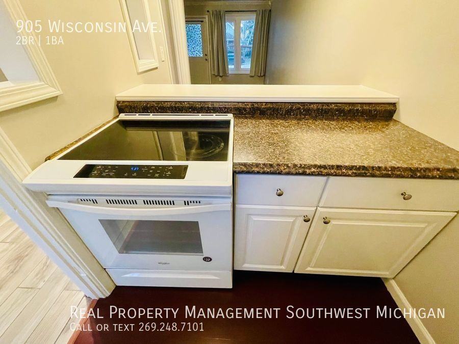905 Wisconsin Ave - Photo 7 of 20