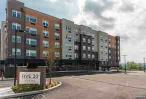 featured image of 520 Cliff St #101