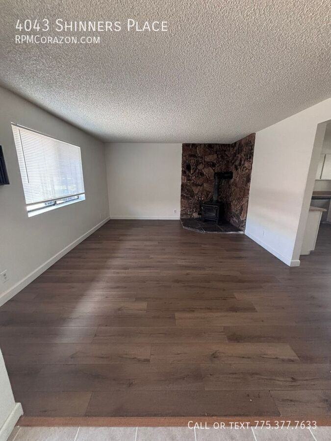 4043 Shinners Pl - Photo 2 of 7