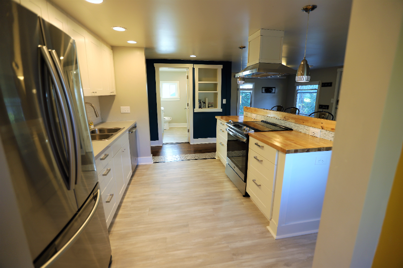 10007 35th Ave Sw - Photo 5 of 28