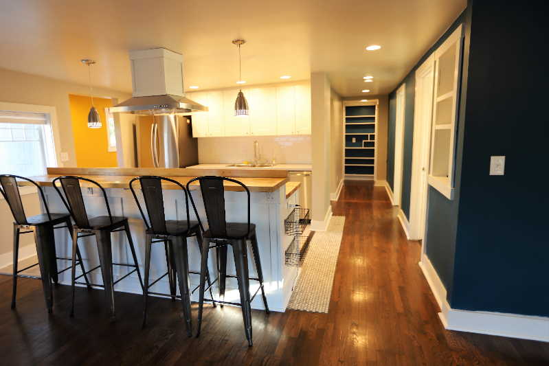 10007 35th Ave Sw - Photo 7 of 28