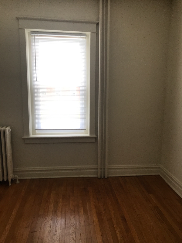 1631 W Broad St #1stFL - Photo 4 of 9