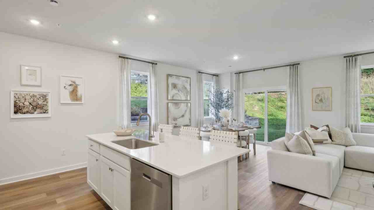 160 River Ridge Drive - Photo 4 of 21