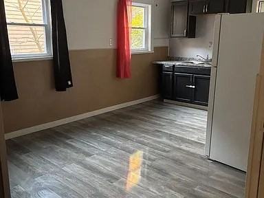 243 Baker Street - Photo 5 of 7