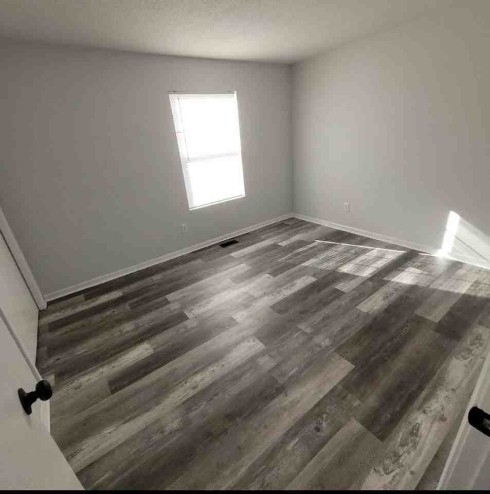 2323 W Osterhout Ave, Unit 3 - Photo 2 of 9