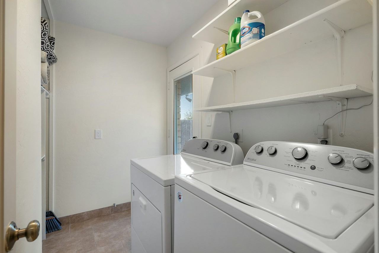 334 West Horseshoe Avenue, Unit Room 8 - Photo 5 of 10