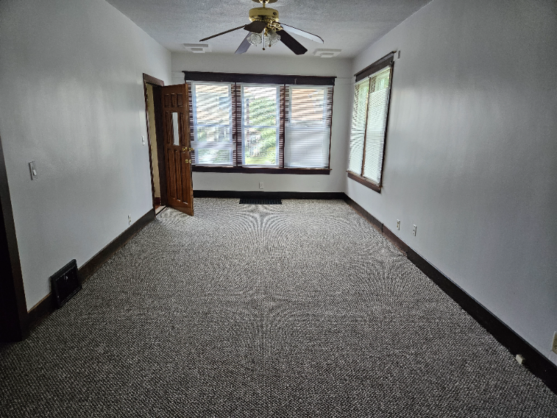 1203 Emerald Ave #1 - Photo 5 of 5