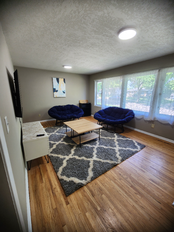 1816 34th St Nw - Photo 7 of 10