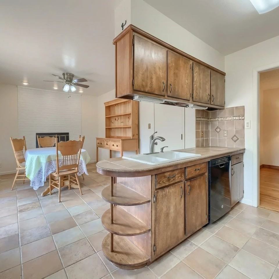 3690 W Latonka Rd - Photo 4 of 13