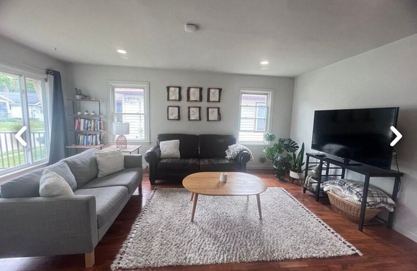 148 Conrad St Ne - Photo 2 of 17