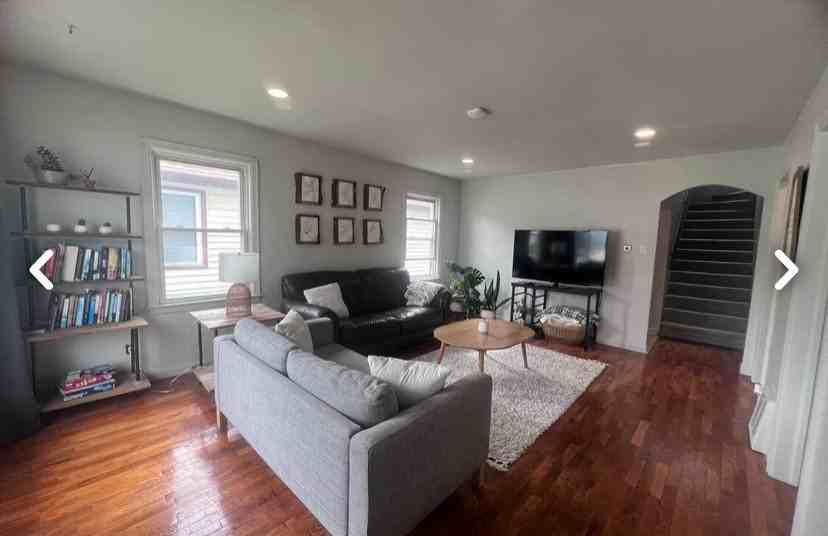 148 Conrad St Ne - Photo 4 of 17