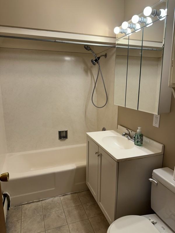 413 Merriam Ave S #7 - Photo 5 of 7