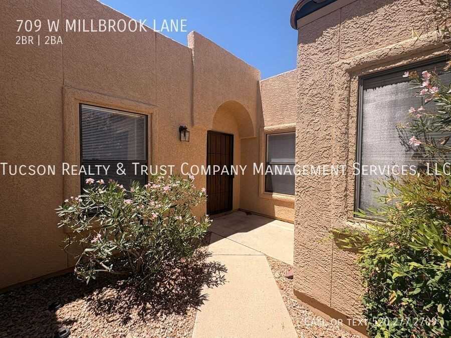 709 W Millbrook Ln - Photo 3 of 21