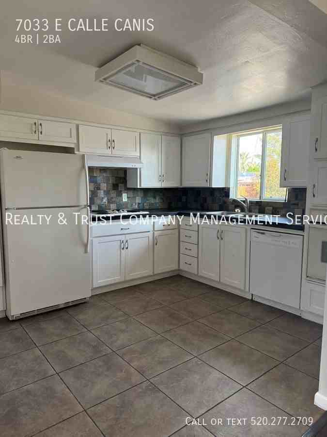 7033 E Calle Canis - Photo 5 of 13