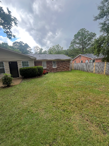 5820 Windsor Dr - Photo 6 of 19