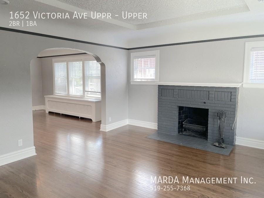 1652 Victoria Ave Uppr - Photo 4 of 27
