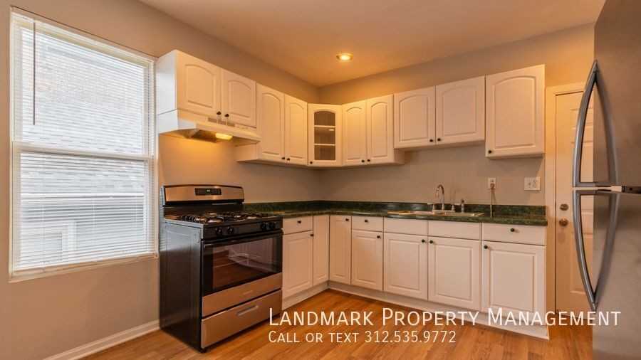 1529 W Cortez St #2F - Photo 2 of 22