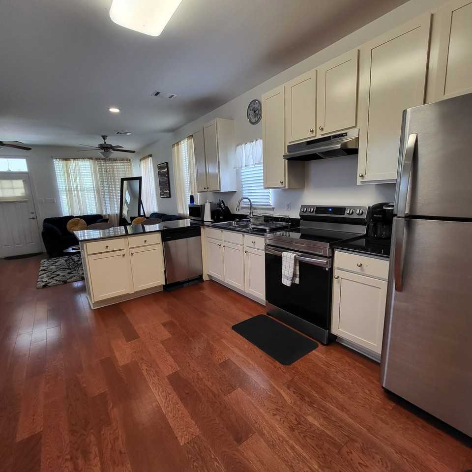 6226 Lafaye St - Photo 5 of 18