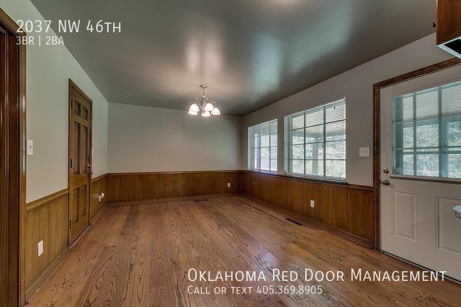 2037 Nw 46th St - Photo 4 of 35
