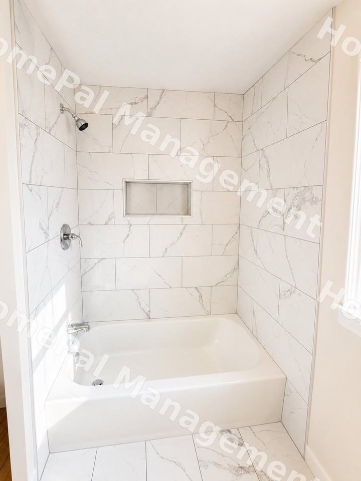 2416 Fowler Ave - Photo 5 of 16