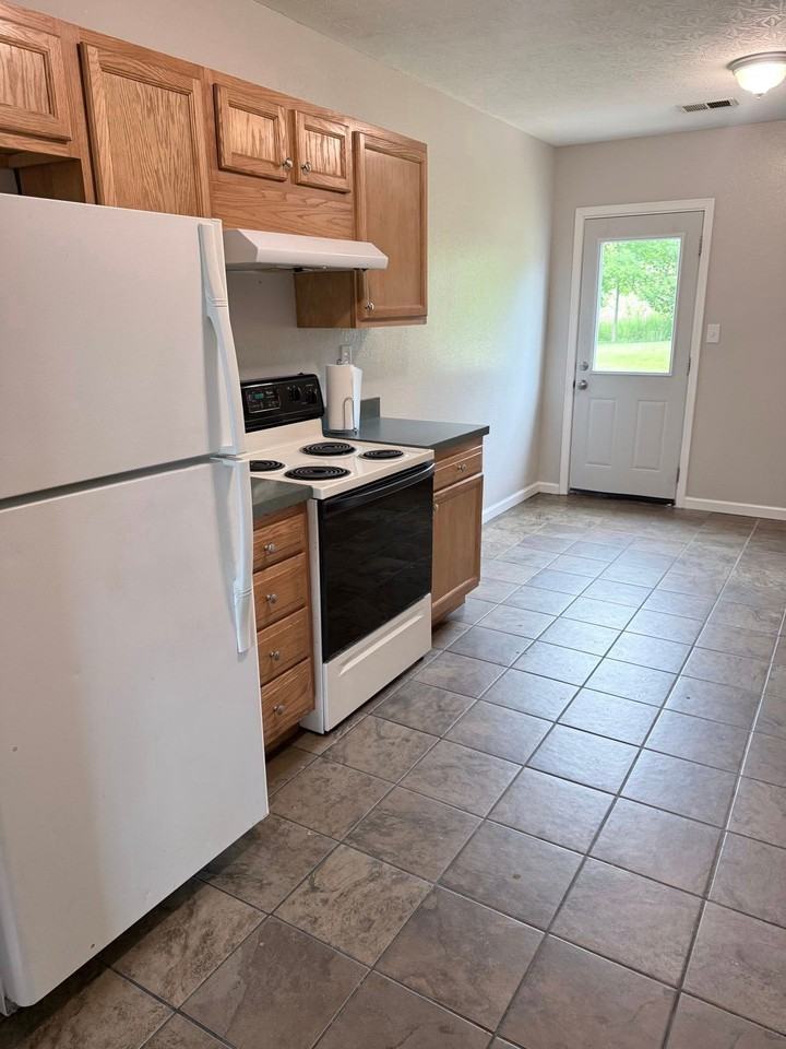 515 E Brookelynn Ct - Photo 2 of 6