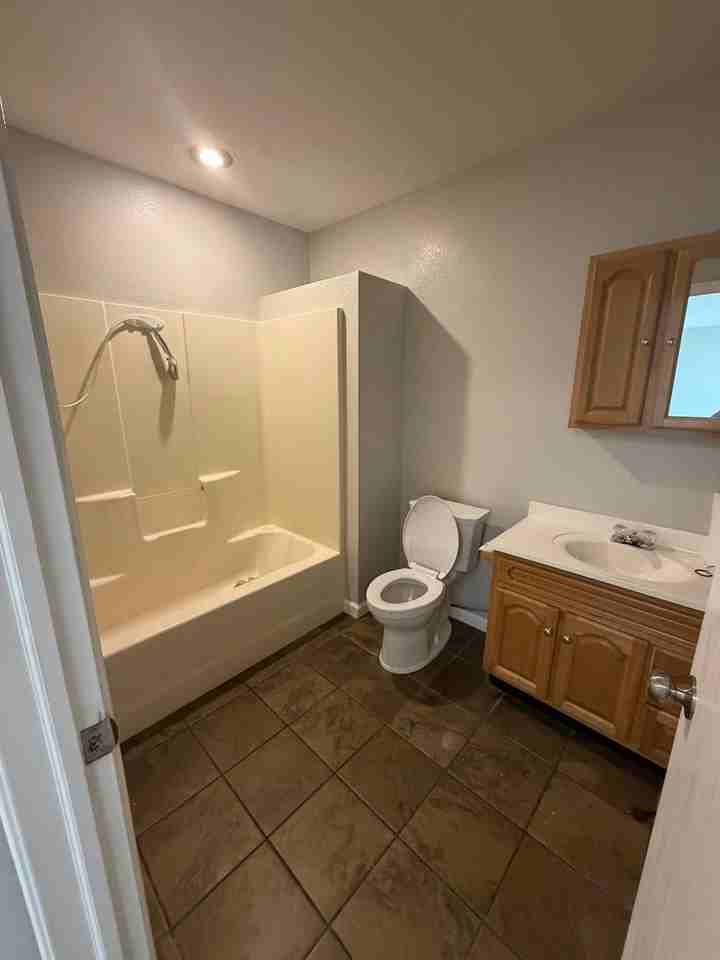 515 E Brookelynn Ct - Photo 4 of 6