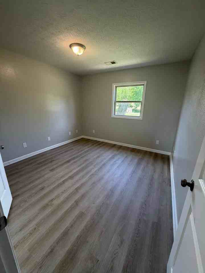 515 E Brookelynn Ct - Photo 6 of 6