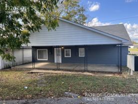 1326 E 9th St #3 - Photo 1 of 1